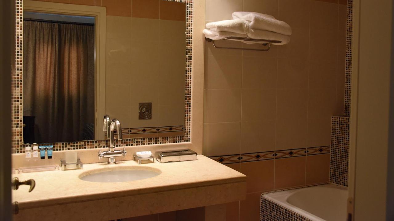Dionisos Hotel Yenişehir Dış mekan fotoğraf